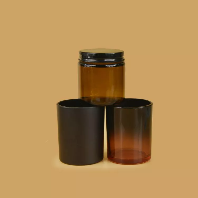 Comment choisir le matériel des pots de bougie?
