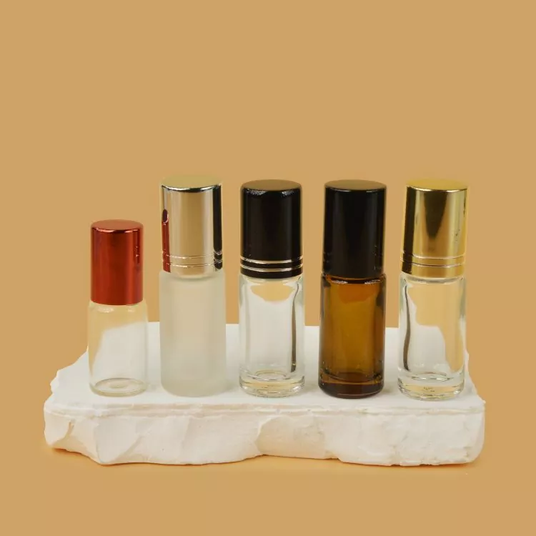 Comment les bouteilles à bille d’huile essentielle de qualité supérieure protègent-elles l’activité des huiles essentielles pendant le transport quotidien et les voyages longue distance ?