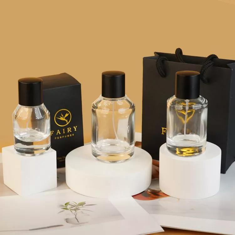 Flacons de parfum en spray de 30 ml avec boîtes et sacs